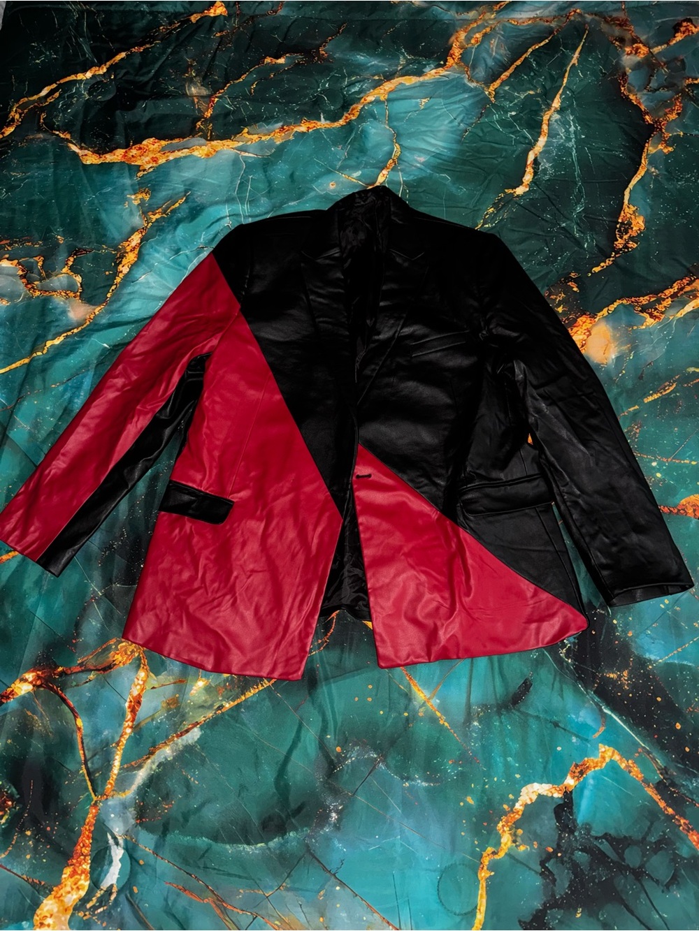 Boohoo Men's Two-Tone Black and Red Leather Sport Coat